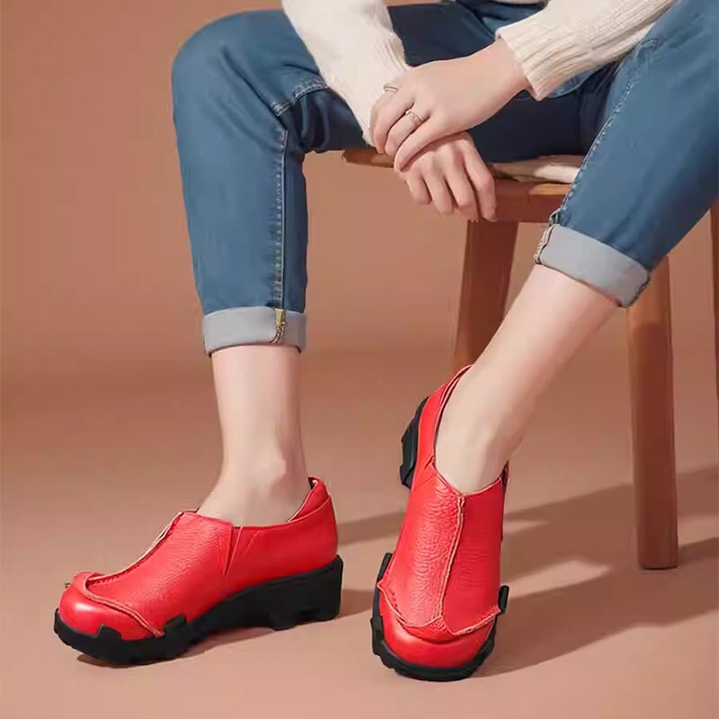 Custom Color Women’s Retro Leather Loafers Handmade Casual Platform Commuter Shoes in Black/Red