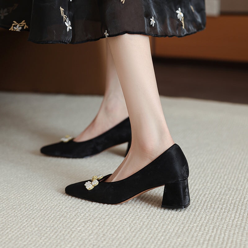 Eastern Style Square Toe Comfortable Cowhide Pumps in Apricot/Black