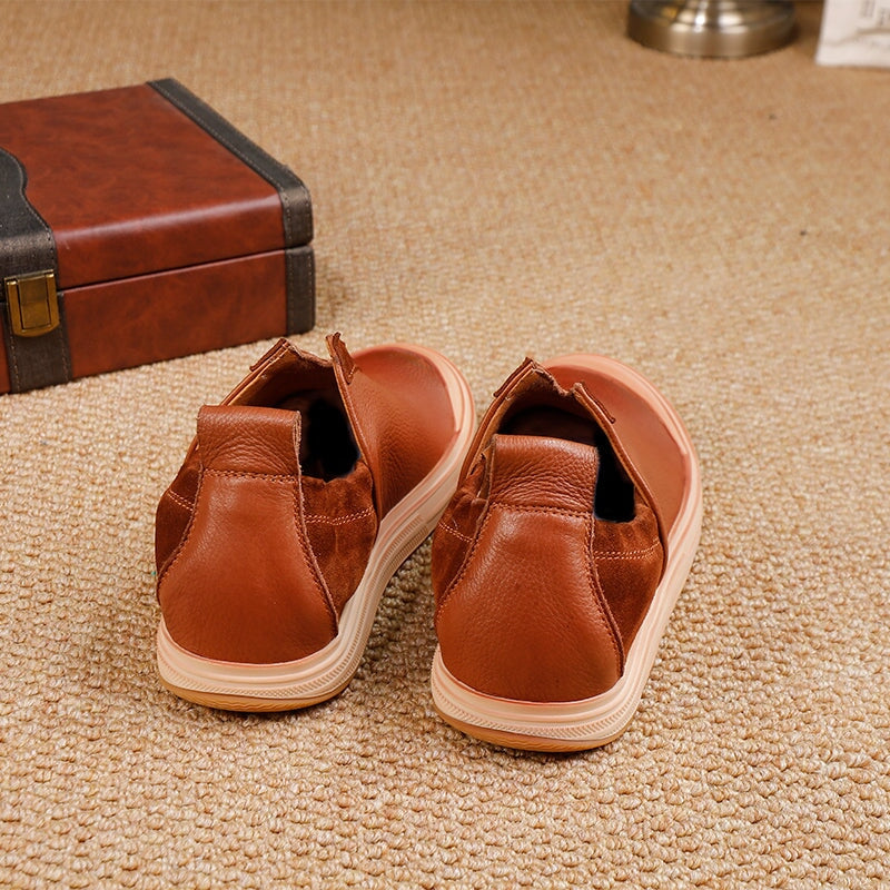 Handmade Retro Leather Loafers Slip-On Flat Walking Shoes for Women in Black/Brown