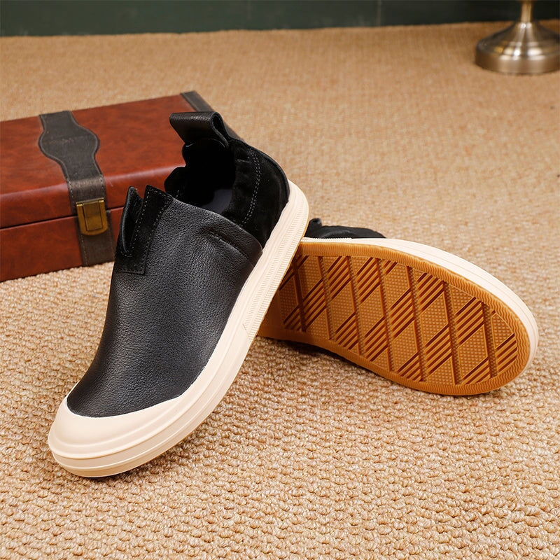 Handmade Retro Leather Loafers Slip-On Flat Walking Shoes for Women in Black/Brown