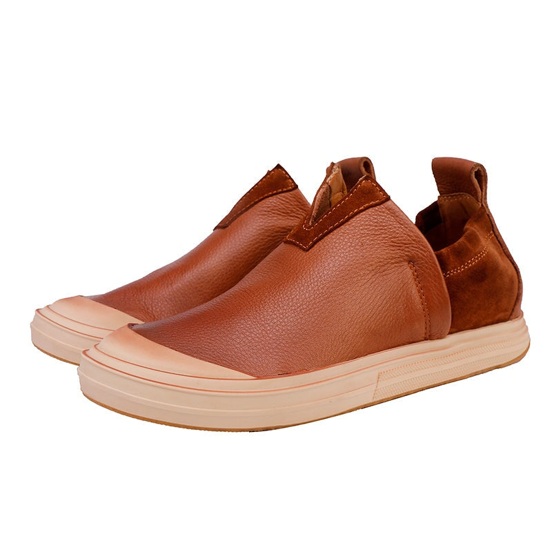 Handmade Retro Leather Loafers Slip-On Flat Walking Shoes for Women in Black/Brown