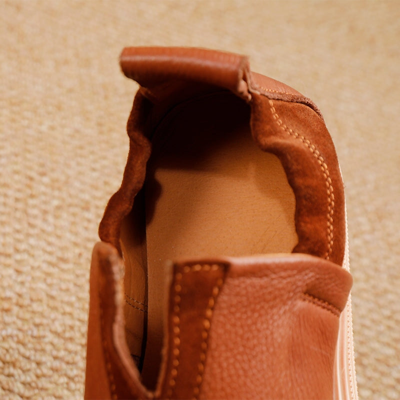 Handmade Retro Leather Loafers Slip-On Flat Walking Shoes for Women in Black/Brown