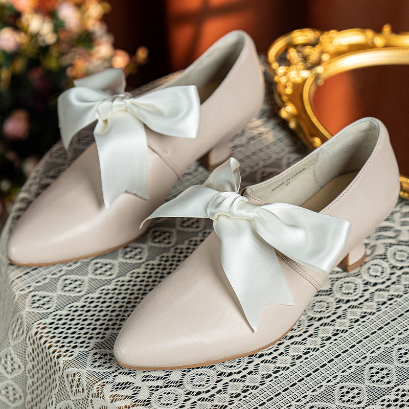 Handmade Vintage Pointed Toe Leather Pumps Soft Cow Leather Lace-Up Shoes with Elegant Bow in Nude