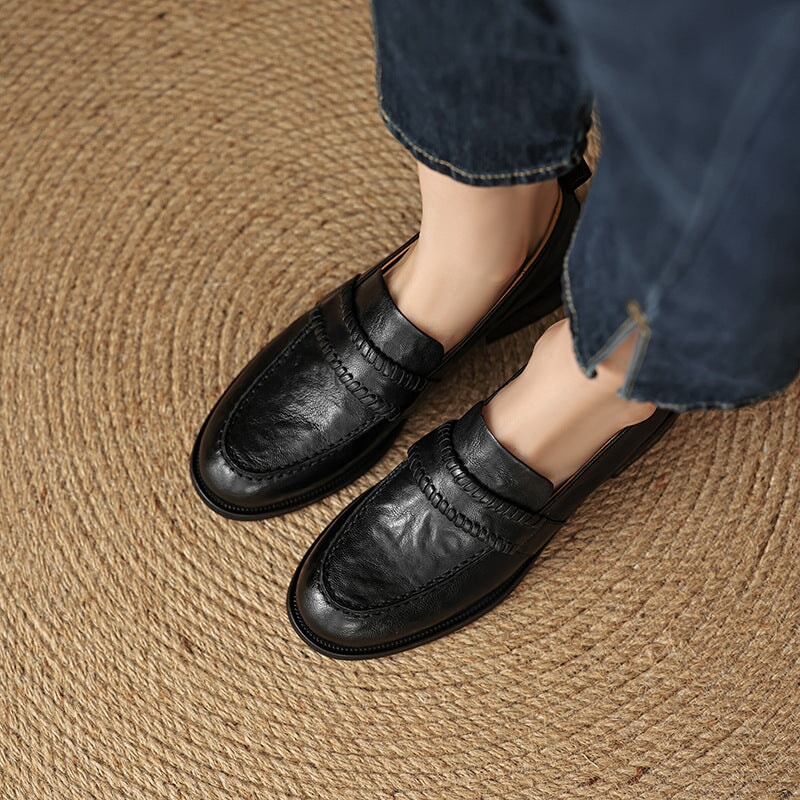 Retro British Style Cowhide Round Toe Loafers In Black/Brown/Coffee