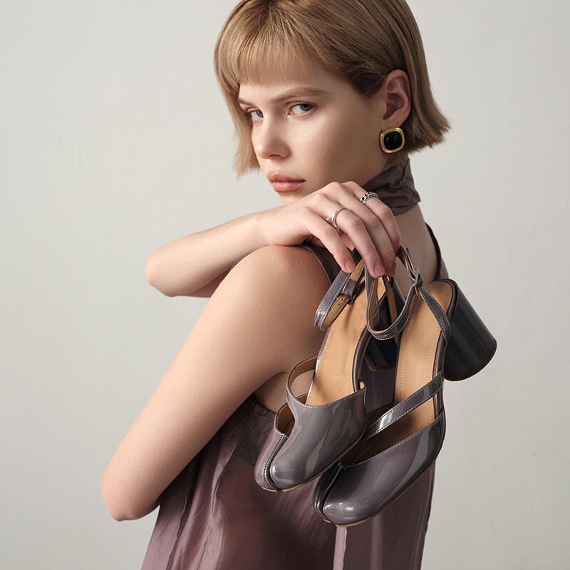 Tabi Split-Toe Slingback Heels for Women 70mm Cylinder Heel Leather Pumps in Black/Purple