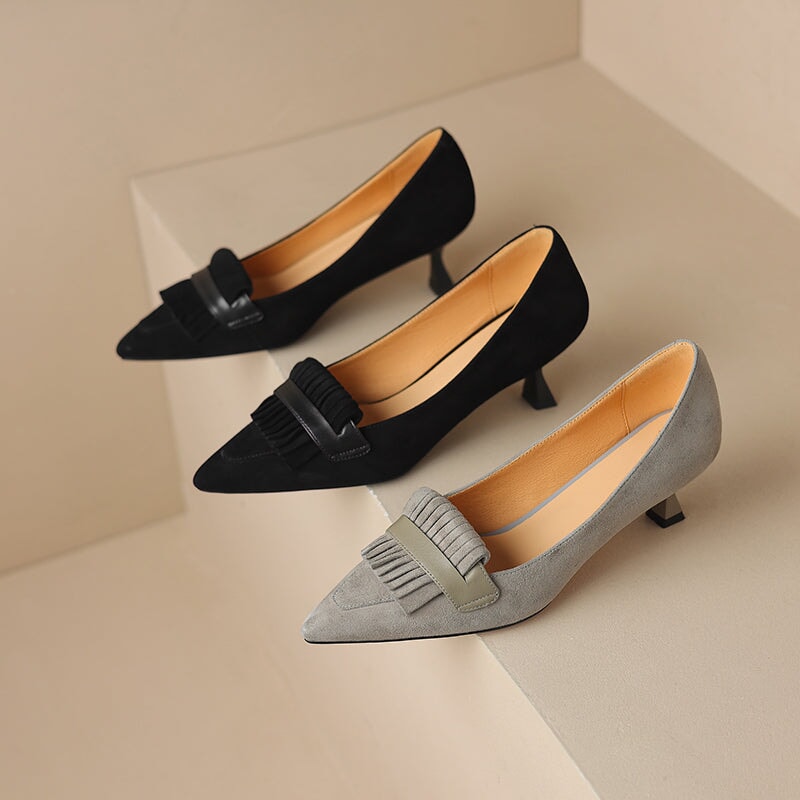Vintage Pointed-Toe Suede Tassel Slip-On Pumps for Women 55mm Kitten Kiltie Heels in Black/Grey